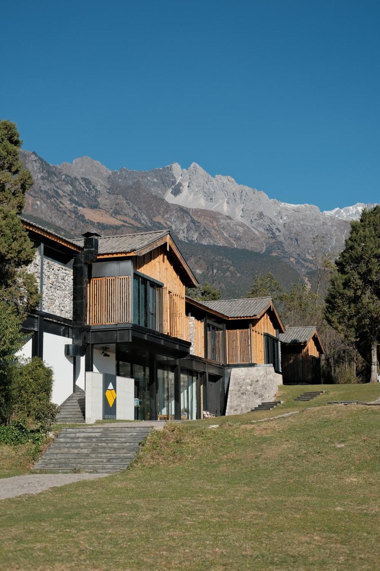 The Rock Hotel Лицзян Экстерьер фото