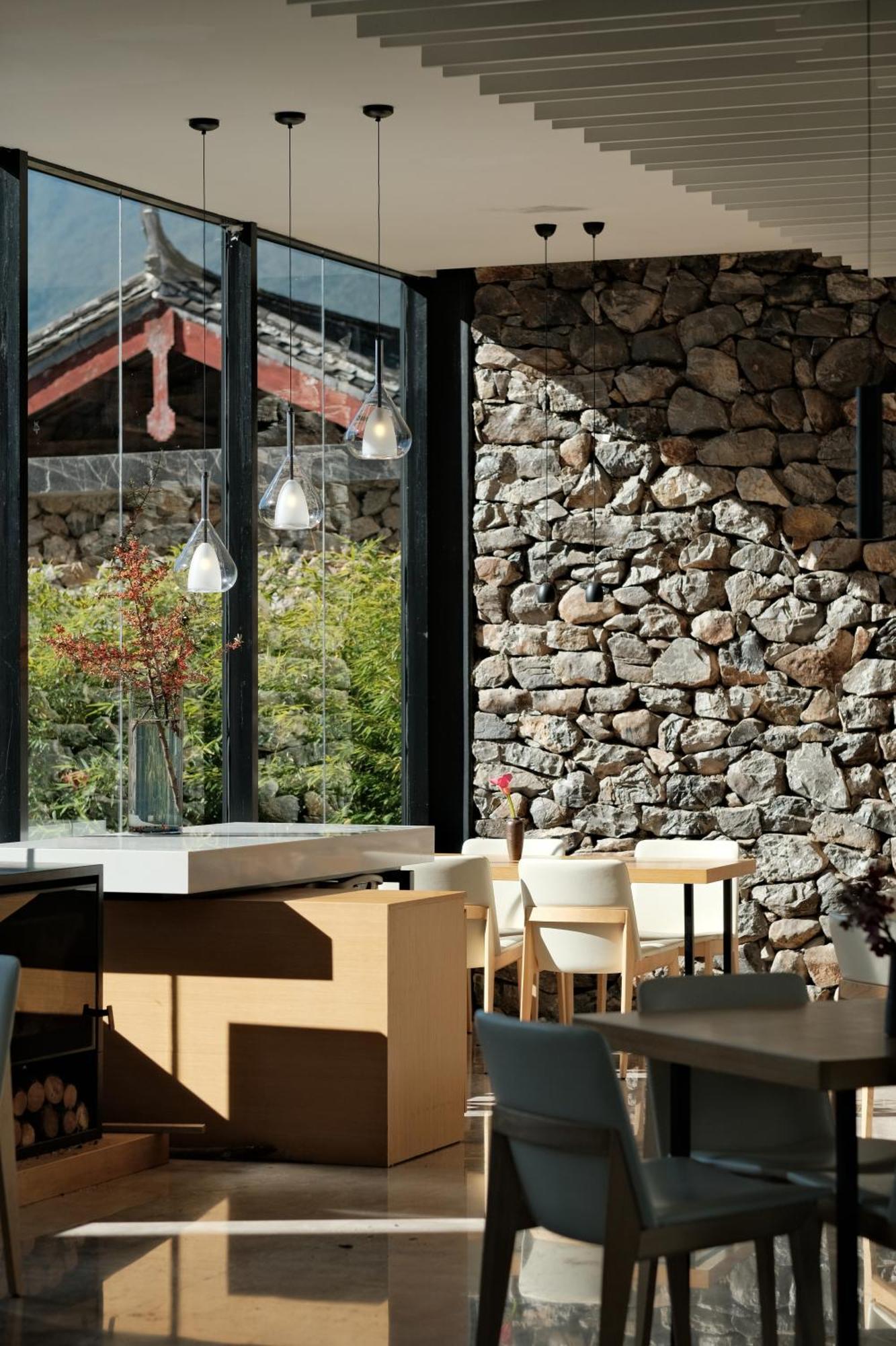 The Rock Hotel Лицзян Экстерьер фото