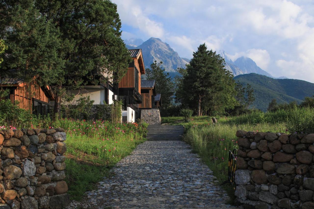 The Rock Hotel Лицзян Экстерьер фото
